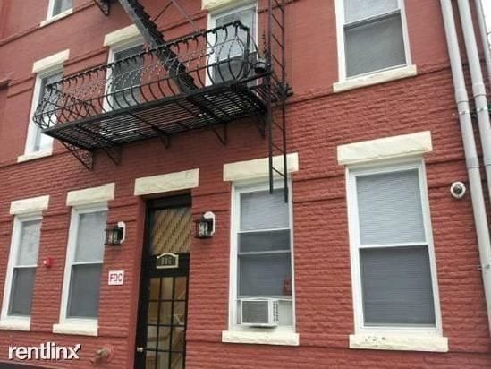 Primary Photo - 806 22nd St