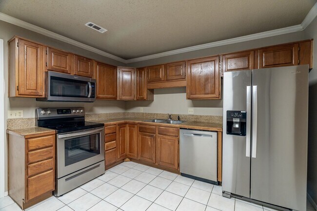 Foto del edificio - 572 Dockery Ln