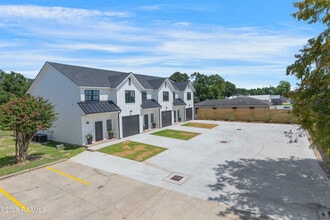 Building Photo - 424 Eraste Landry Rd
