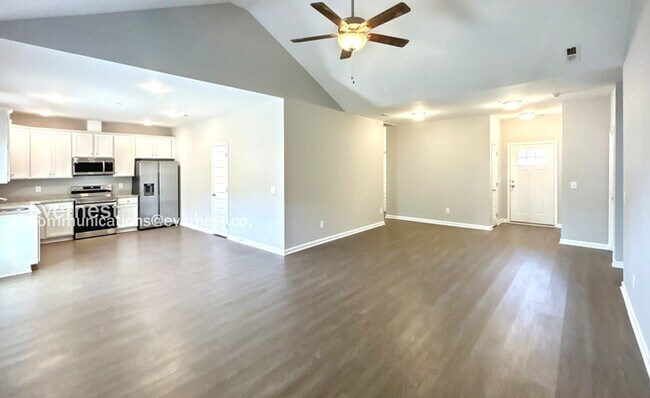 Building Photo - 1030 Echo Rdg Rd