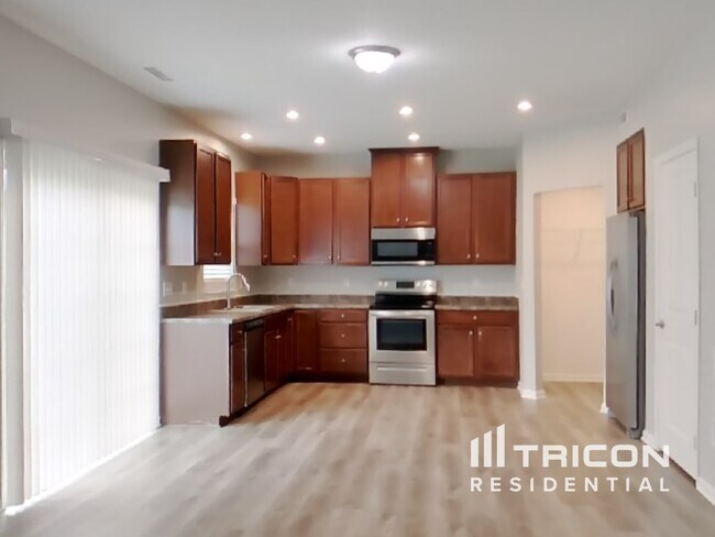 Building Photo - 10433 Long Branch Dr