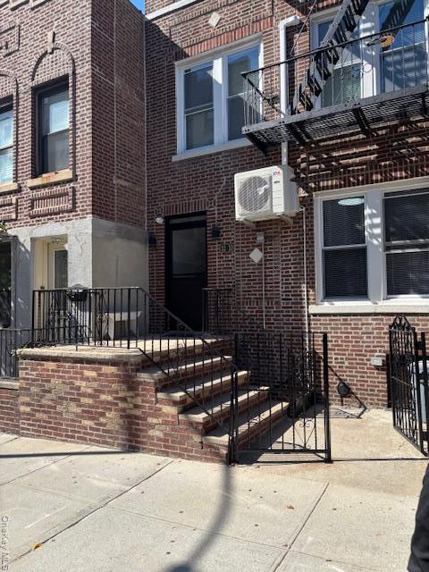 Building Photo - 32-10 35th St