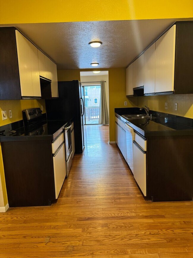 Foto del edificio - COZY 2 Bed 1.5 Bathroom Townhouse in Lafay...