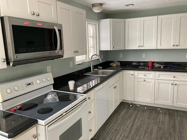 Building Photo - Smart two bed 2 bath