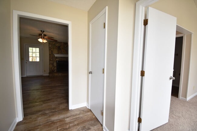 Building Photo - Coming Soon: 3 Bedroom and 2 Bath Home- Pe...