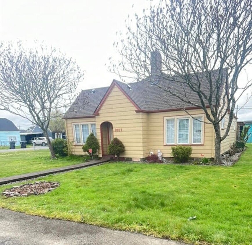 Foto principal - 2bd 1Ba W/Garage Work Shop