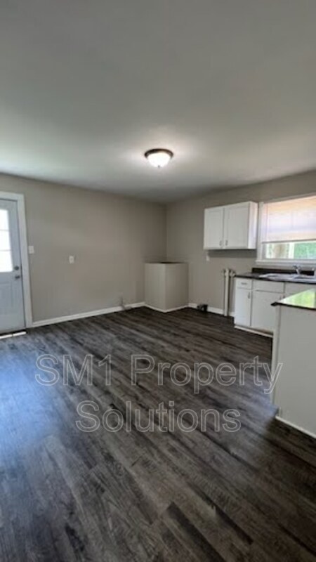 Building Photo - 1309 S Pearson St