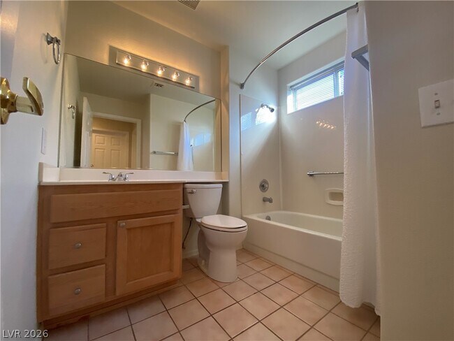 Foto del edificio - 2624 Breakers Creek Dr