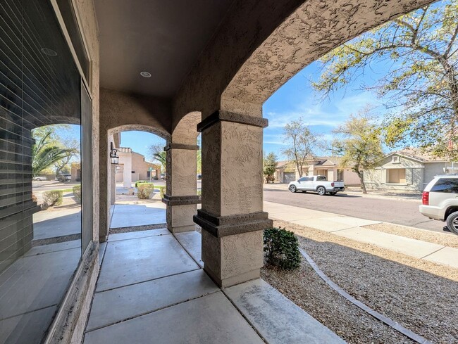 Foto del edificio - 17453 W Navajo St