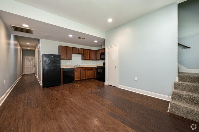 3BR, 2BA Townhouse - 1,170 SF - Living Room/Dining Room - Beltline Townhomes