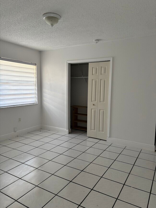 Foto del edificio - 734 E 41st St