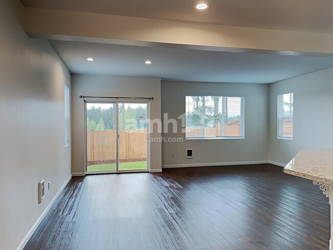 Foto del edificio - 18817 117th Ave Ct E