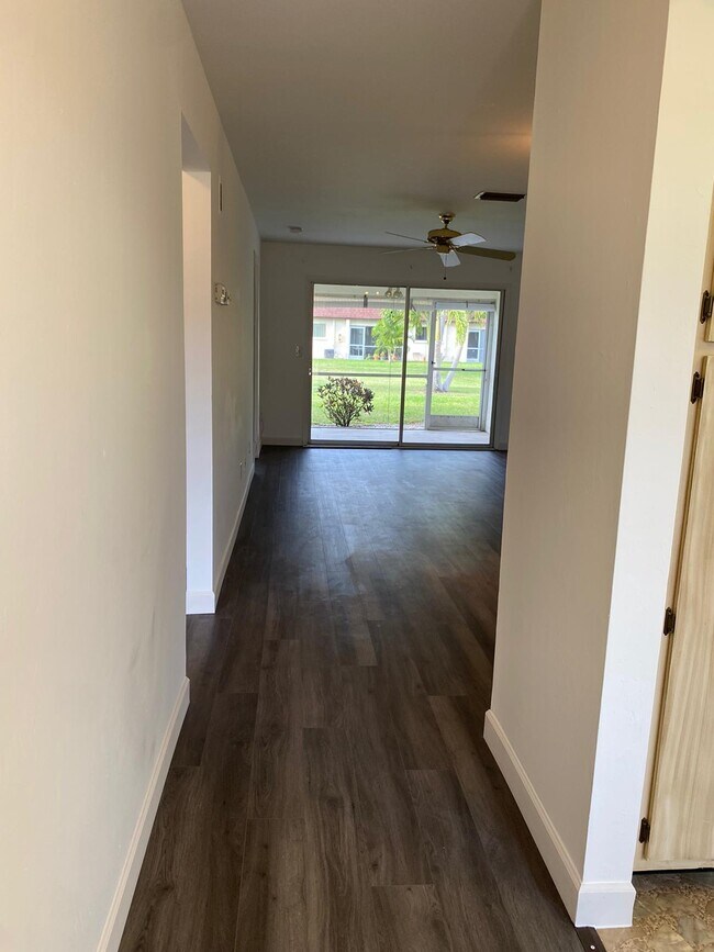 Foto del edificio - 6300 S Pointe Blvd