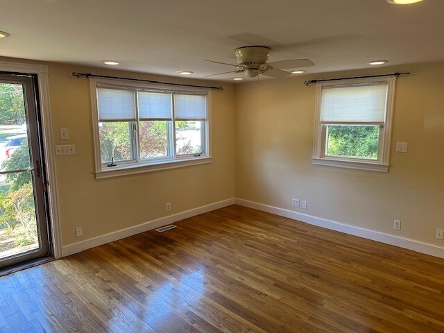 Building Photo - 25 Mountain Rd