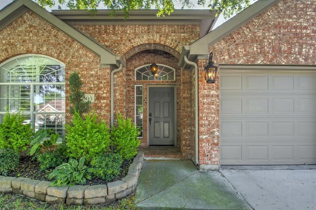 Building Photo - 505 Rock Ridge Way