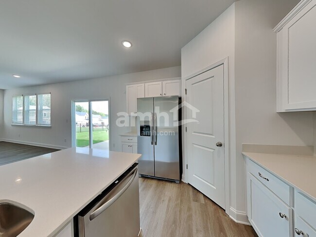 Foto del edificio - 1016 Bevington Dr