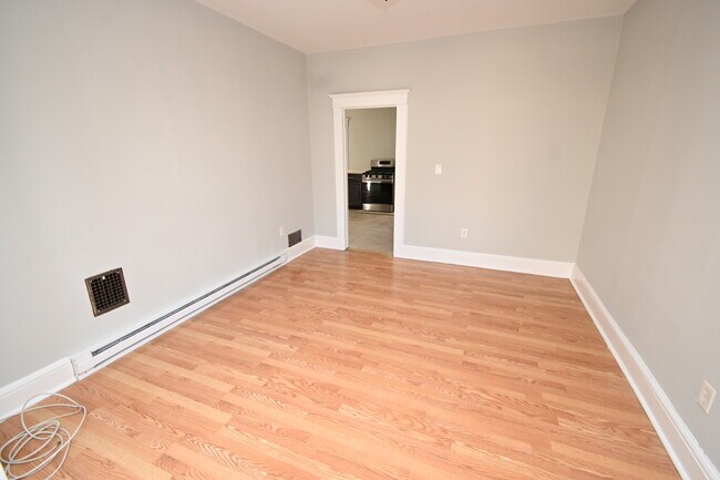 Building Photo - 113 McAdoo Ave