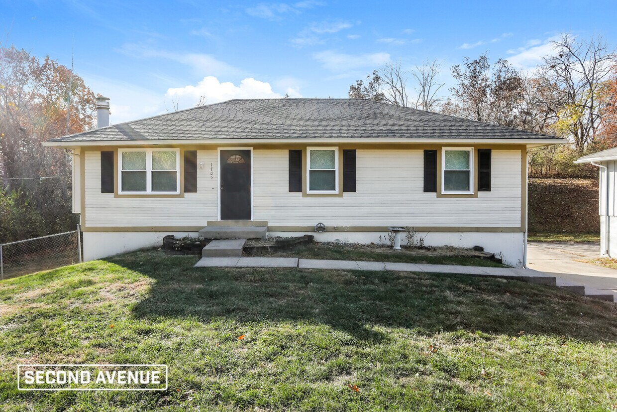 1705 Vilas St, Leavenworth, KS 66048 House Rental in Leavenworth, KS