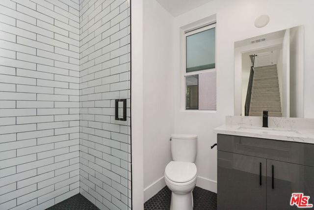 Foto del edificio - 15328 Weddington St