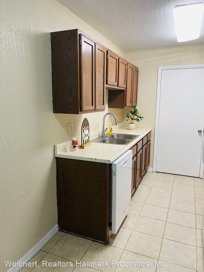 Building Photo - 2 br, 2 bath House - 2160 Forest Knoll Dr ...