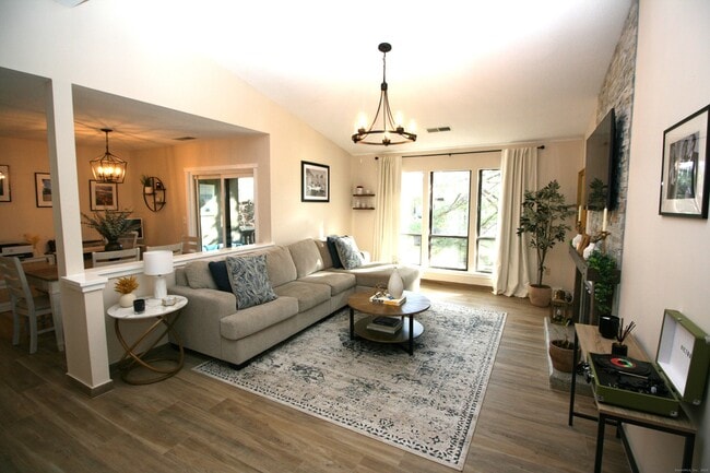 Foto del edificio - 7 Twin Oak Ct