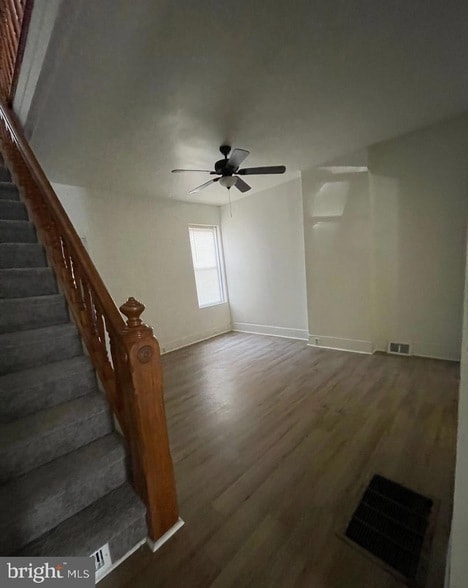 Building Photo - 7 6th Ave