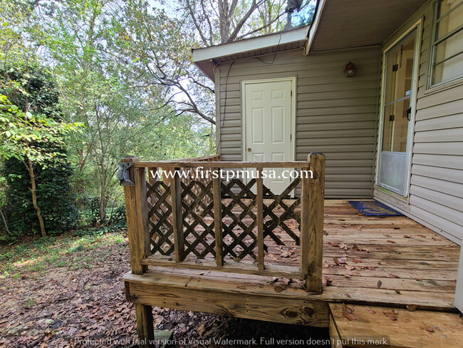 Building Photo - 2 Bedroom Duplex Hixson Area!