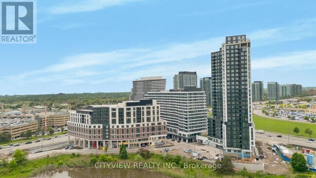 Photo du bâtiment - 2495 Eglinton Ave W