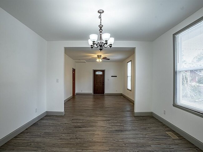 Building Photo - 2036 Bellemeade Ave
