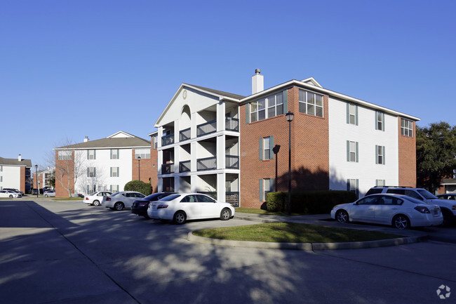 Foto del edificio - Hidden Oaks Apartments