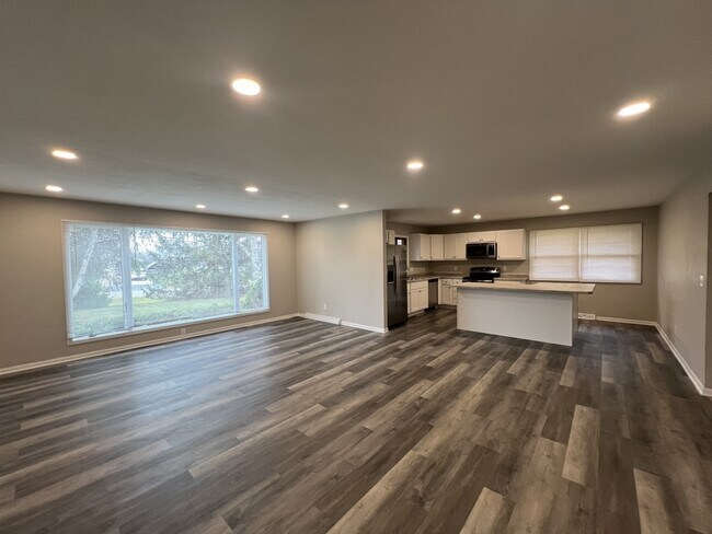 Foto del edificio - W127N12303 Knollwood Dr