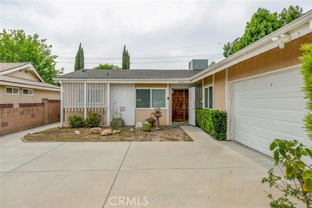 Foto principal - 10415 Wish Ave