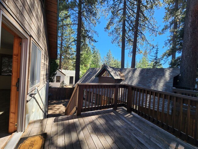 Building Photo - 252 - Yaho Duplex