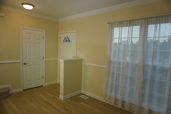 Building Photo - 5218 Castlestone Dr