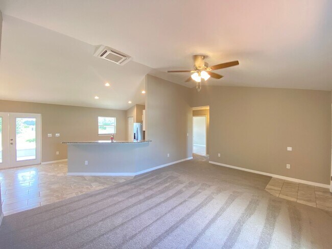 Foto del edificio - Desirable SE Ocala Neighborhood 3/2/2 *WON...