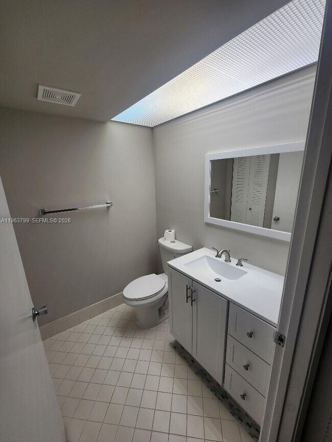 Building Photo - 12651 SW 16th Ct