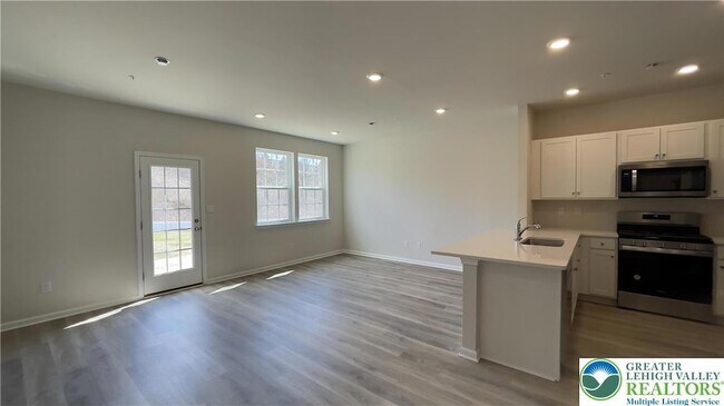 Foto del edificio - 1248 Martin Rd