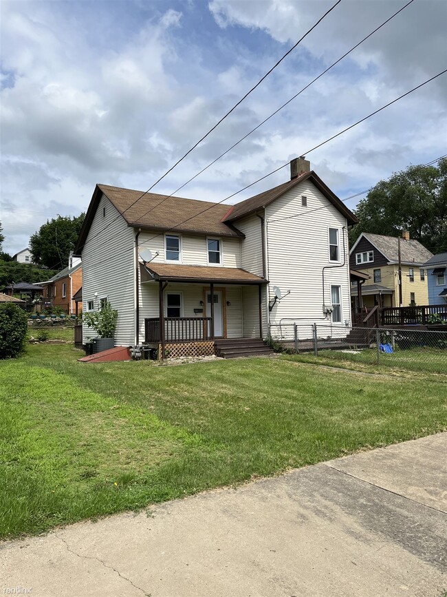 Building Photo - 1 br, 1 bath Duplex - 605 8th Street Rear