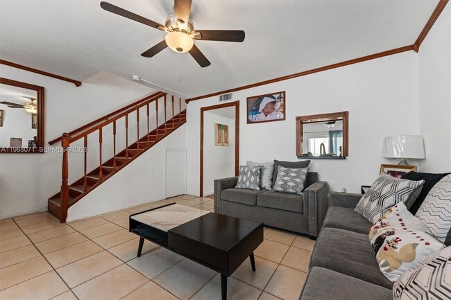 Foto del edificio - 314 NE Miami Ct