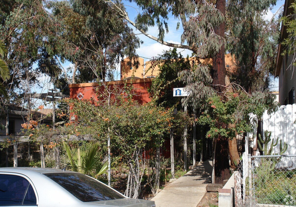 Foto del edificio - 119-121 W Hall Ave
