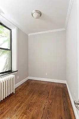 Building Photo - 326 E 35th St
