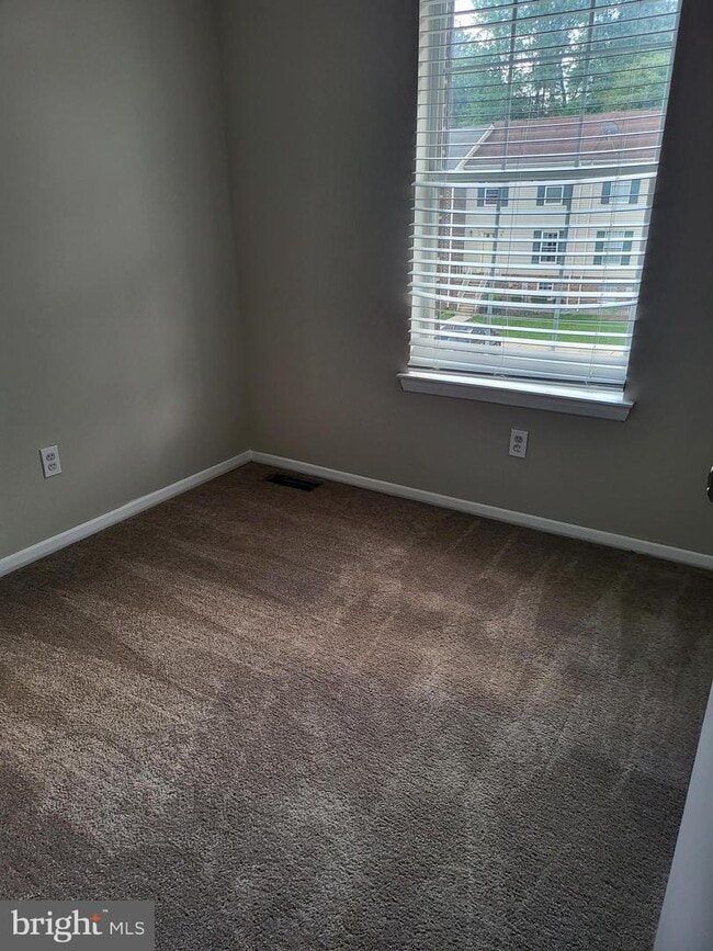 Building Photo - 3661 Marpat Dr