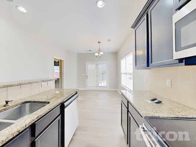 Foto del edificio - 441 Laurel Leaf Dr