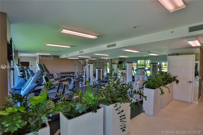 Foto del edificio - 3000 Coral Wy