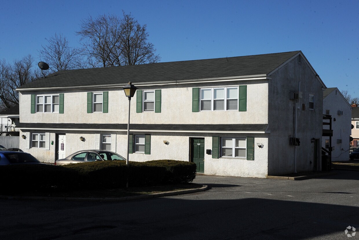 Primary Photo - Drexel Court Apartments