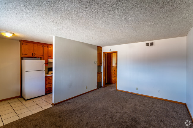 1BR / 1BA - 503 SF - De Ville Apartments