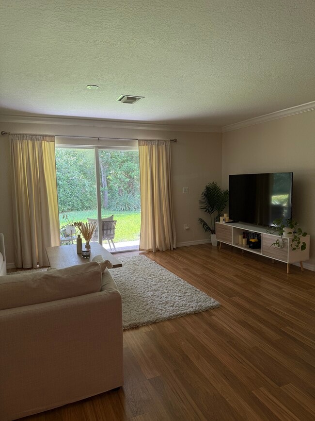 Building Photo - 2759 SE Birmingham Dr