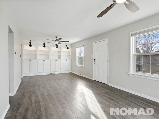 Foto del edificio - 3 Bedroom Single Family Home in Denver