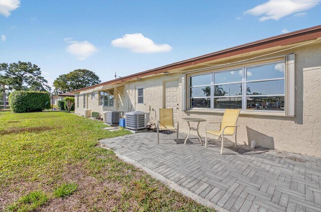 Foto del edificio - 5280 Nesting Way