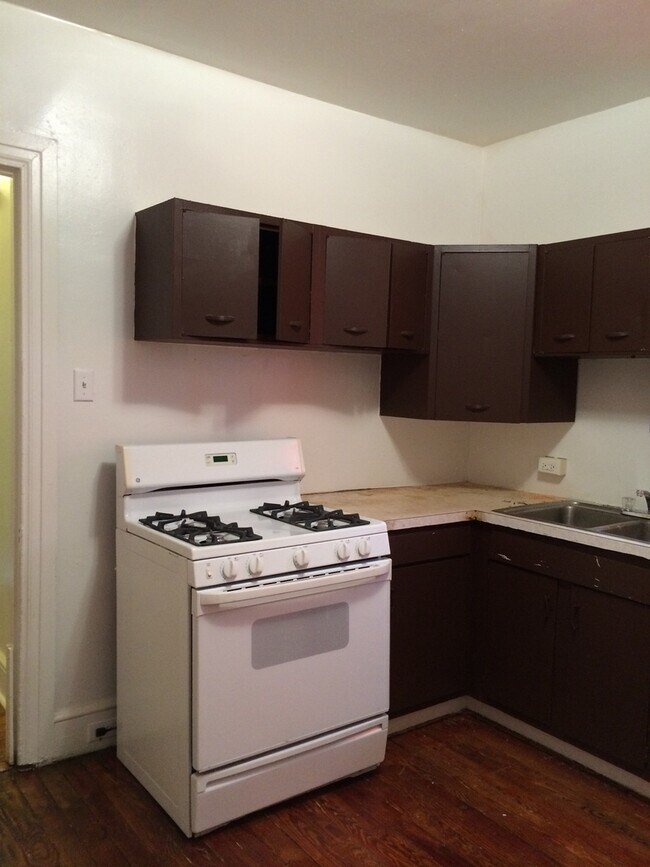 Foto del edificio - Coming soon! East York Location